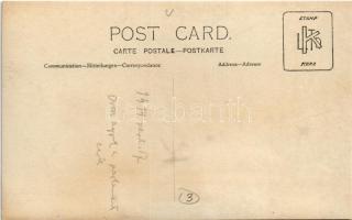 1914 Szeptember 17, Budapest V. Országház előtti téren kiállított elfogott orosz ágyúk, érdeklődő né...