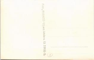 1938 Budapest, Amateurverseny győztese: Betörő hajt: Dr. Vecseklőy, háttérben az Emerge Cordatic Pal...