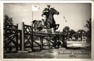 1953 Budapest bajnokság, katonai lóugrató verseny, Bandi a győztes ugrató. Fotó Gulyás Alag, photo (non PC)