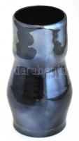 Sötét fújt üveg váza, alján csorbákkal, m: 10 cm, d: 6 cm