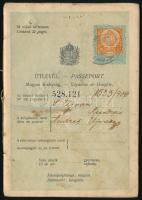 1926 20 ezer K díjjegyes útlevél, benne fotó és török, román okirati illetékbélyegek a távmunka végz...
