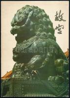 1979 A pekingi császári palotát (Tiltott Város) bemutató képes ismertető füzet, kínai nyelven, számos fotóval / Illustrated guide to the former Imperial Palace of Beijing (Forbidden City)