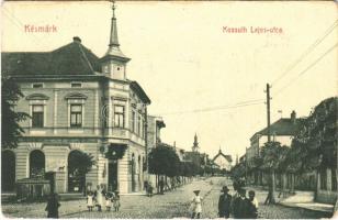 Késmárk, Kezmarok; Kossuth Lajos utca, üzletek. W.L. Bp. 2904. / street view, shops (kopott sarkak / worn corners)