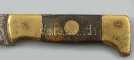 Réz nyelű kés, foltos penge, h: 28 cm