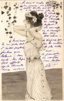 s: Raphael Kirchner