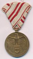 Ausztria 1932. Osztrák Háborús Emlékérem Br emlékérem, nem eredeti szalagon T:2  Austria 1932. Great War Commemorative Medal Br decoration on not original ribbon C:XF