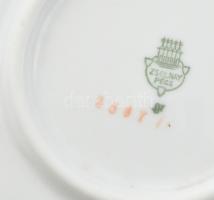 Zsolnay étkészlet. Matricás, jelzett, kisebb hibákkal, leveses tetején belül kis hiánnyal