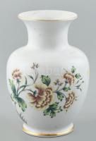 Hollóházi porcelán váza. Kézzel festett, jelzett, kis kopásokkal m: 18 cm .