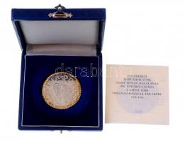 Papp László (1947-) 1988. "Első királyunk Szent István halálának 950. évfordulóján a Szent Jobb...