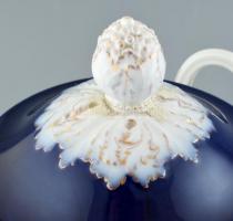 Königliche Porzellan Manufaktur fedeles díszváza. Korának megfelelő állapotban. Apró kopásokkal. Kéz...