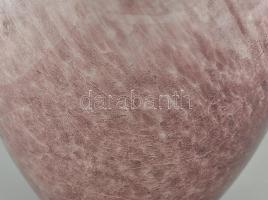 Padlizsánszín karcagi, berekfürdői kraklé / fátyol üveg váza. Formába öntött, hibátlan. m: 30 cm