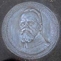 1914-1917. I. világháborús osztrák-magyar és német emlékérem összeállítás korabeli üvegezett keretbe...