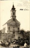1934 Etyek, A rádió-autó a templom előtt, gólya madár a templom keresztjén. photo
