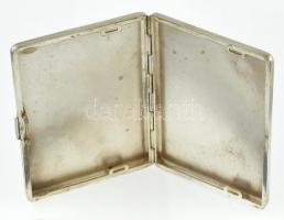 Ezüst (Ag) cigarettatárca, vésett díszítéssel és TB monogrammal. Jelzett. Jó állapotú. nettó: 118,3 ...