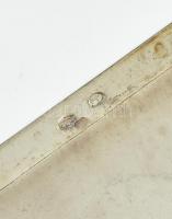 Ezüst (Ag) cigarettatárca, vésett díszítéssel és TB monogrammal. Jelzett. Jó állapotú. nettó: 118,3 ...