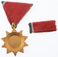 1970. "Felszabadulási Jubileumi Emlékérem" aranyozott, zománcozott Br kitüntetés mellszala...