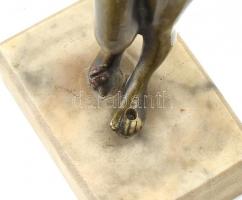Bronz női akt, márványtalpon, sérült m: 17 cm