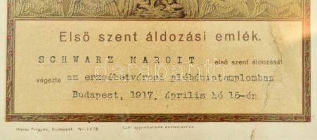cca 1910 Elsőáldozási emlék, 2 db színes nyomat Weisz Frigyes nyomdájából, üvegezett keretben