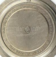 III. Frigyes német-római császár képével díszített ón emléktálka, jelzett, kisebb kopásnyomokkal, d:...