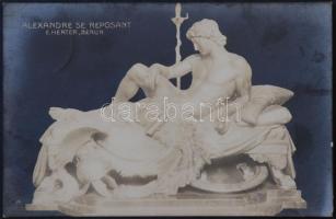 kb. 730 régi motívum és üdvözlő képeslap, érdekes, változatos anyag