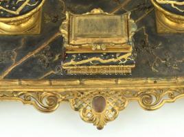 Szecessziós íróasztal garnitúra. Öntött, patinázott, tűzi aranyozott bronz, stilizált cseresznyevirá...