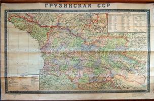 Nagy vegyes bolhapiac tétel, benne szovjet térkép, bakelit telefon, üveg, korcsolyél, porcellán kávé...