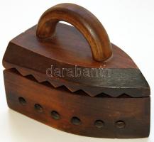 Vasaló formájú fa tintatartó a régi időkből