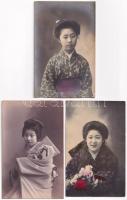 5 db RÉGI japán képeslap gésákkal / 5 pre-1945 Japanese postcards with geishas