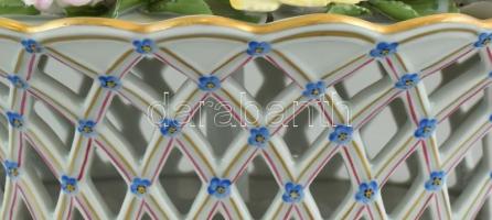 Herendi virágkosár asztalközép. Kézzel festett porcelán. Jelzett. Sérült. d: 30 cm