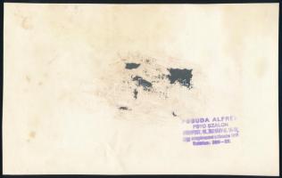 cca 1925 Pobuda Alfréd felvétele magyar focicsapatról, vintage fotó pecséttel jelezve, a kép felület...