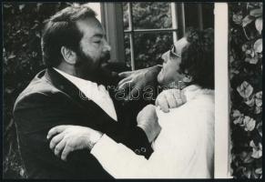 cca 1978 Bud Spencer (1929-2016) olasz filmszínész akciózik a Piedone Afrikában című filmben, 3 db v...