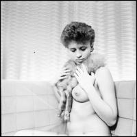 cca 1983 Szőrmedivat, Menesdorfer Lajos (1941-2005) budapesti fotóművész hagyatékából, 5 db vintage ...