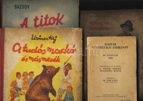 1944-1950 Két régi mesekönyv, Magyar statisztikai zsebkönyv illetve Móra Ferenc: Mindenki Jánoskája