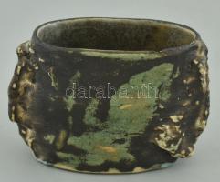 Gorka Lívia (1925 - 2011):Raku váza. Fekete, zöld mázakkal festett kerámia, csorba. Jelzett: Gorka Lívia. m: 7,5 cm