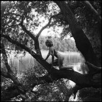 cca 1979 Honnan jöttünk, hová megyünk? Menesdorfer Lajos (1941-2005) budapesti fotóművész hagyatékáb...