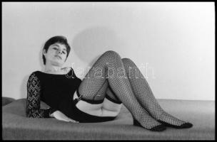 cca 1974 Az esti program választható: foci, vagy inkább miegyéb? - szolidan erotikus felvételek, 5 d...