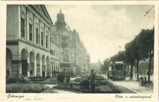 Debrecen, Fő tér, Városháza, villamos, Kontsek Kornél üzlete