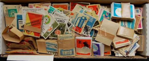 3899 db magyar gyufacimke