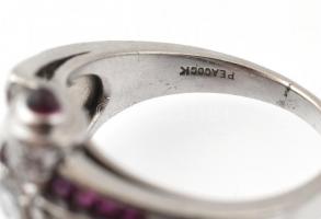 Palládium (Pd) Art Deco fazonú gyűrű. 21 db modern csiszolású briliáns cca. 0,5 ct és 1 db baguette ...