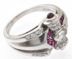 Palládium (Pd) Art Deco fazonú gyűrű. 21 db modern csiszolású briliáns cca. 0,5 ct és 1 db baguette ...