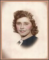 cca 1925 Budapest, Rozgonyi fényképész műtermében készült, színezett, vintage fotó, 18,8x15 cm, kart...