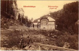 Körmöcbánya, Kremnitz, Kremnica; Zólyomvölgy, árpád lak, gyerekek. W.L. 556. / valley, villa, children