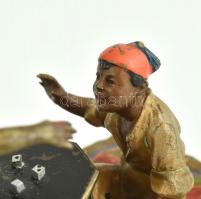 Perzsaszőnyegen kockázó arab gyermekek. Öntött, patinázott és kézzel festett bécsi bronz. Korának me...