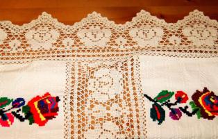 Eredeti erdélyi szőttes nagyon szép állapotban, nagy méretű 130x250cm