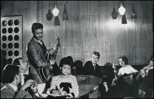 1968 Tanulmány a nőkről című magyar filmben Latinovits Zoltán színész, 5 db produkciós filmfotó Pánc...