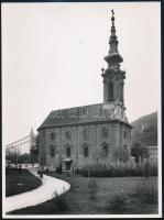 cca 1935 Budapest, Szerb templom a Tabánban, eredeti hátoldalon feliratozott MFI Petrás fotó, szép állapotban, 23,5×17,5 cm