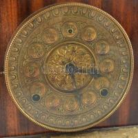 Feles ütős asztali óra tetején lovas figura, nincs kipróbálva, sérült. 37x15x55cm