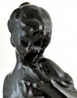 Női figura, mázas kerámia, jelzés nélkül, kopott. m: 47 cm