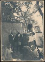1933 Lőrinci búcsú a Szent Anna kápolnánál, Hutzl Leó felvétele, hátoldalon feliratozva, szép állapotban, 22,5×16,5 cm