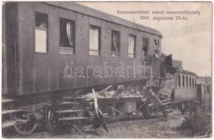 1911 Szepesszombat, Spisská Sobota; augusztus 23-i vasúti szerencsétlenség. Hensch Ede fia kiadása / railway accident, destroyed train (Rb)